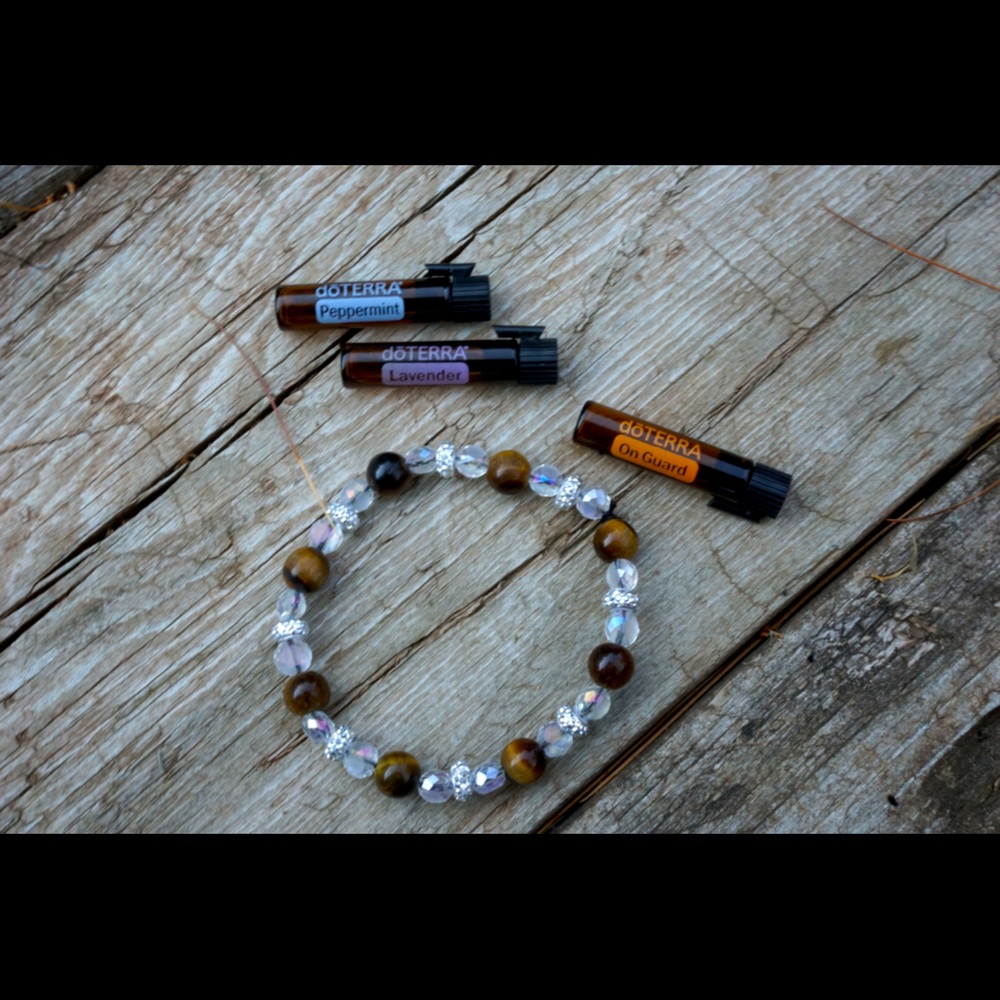 Essential oil diffuser bracelet